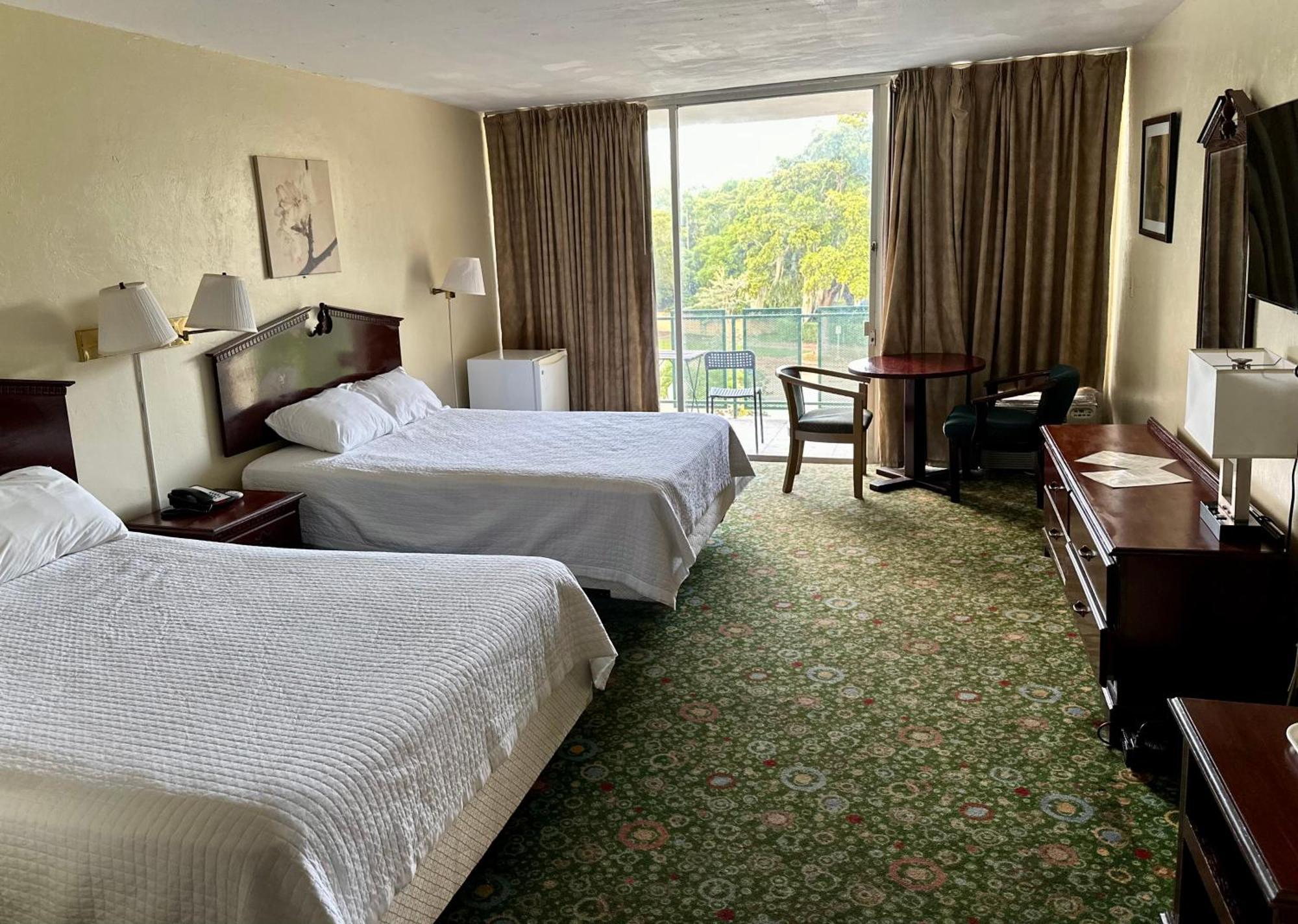 Hotel Chateaubleau Coral Gables Buitenkant foto