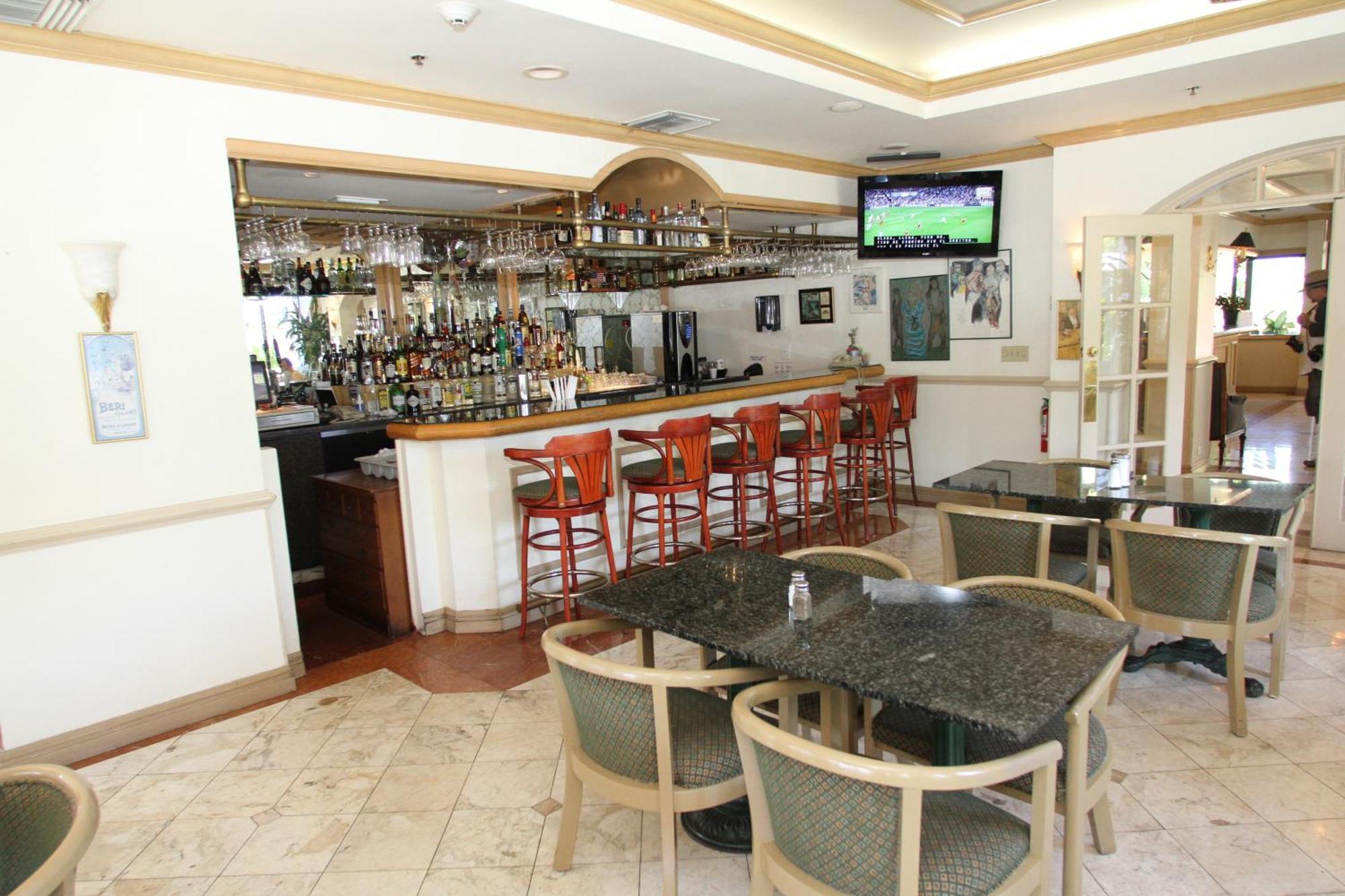 Hotel Chateaubleau Coral Gables Buitenkant foto