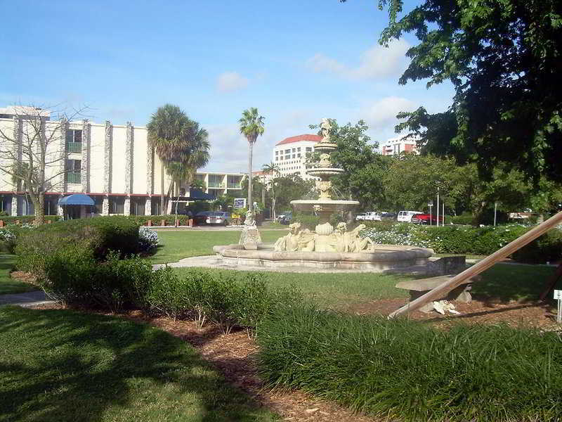 Hotel Chateaubleau Coral Gables Buitenkant foto