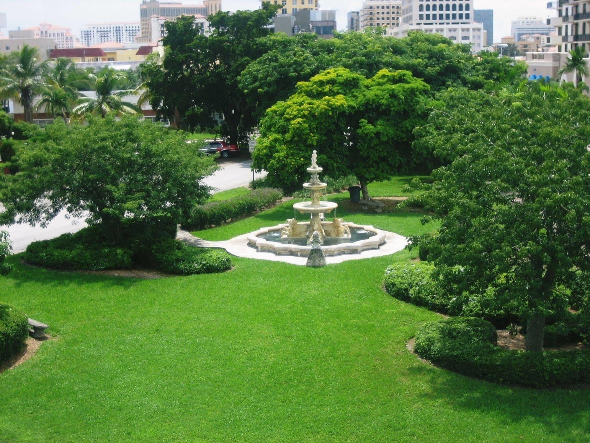 Hotel Chateaubleau Coral Gables Buitenkant foto