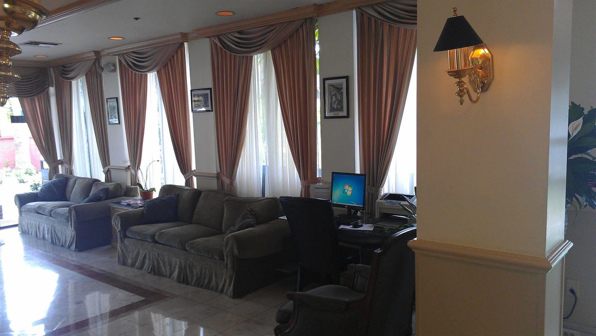 Hotel Chateaubleau Coral Gables Buitenkant foto
